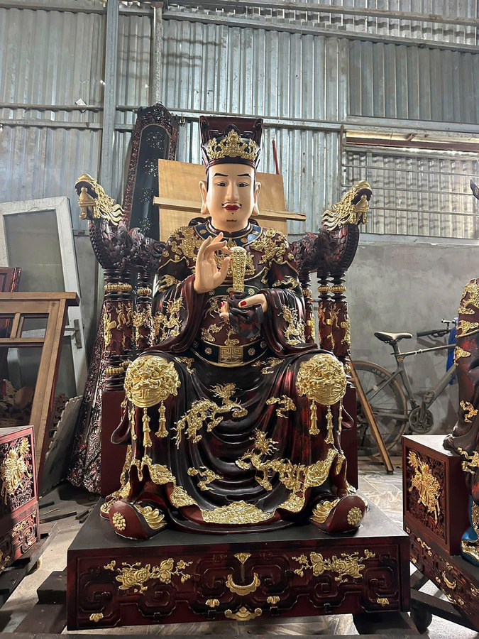 Tượng vua cha ngọc hoàng