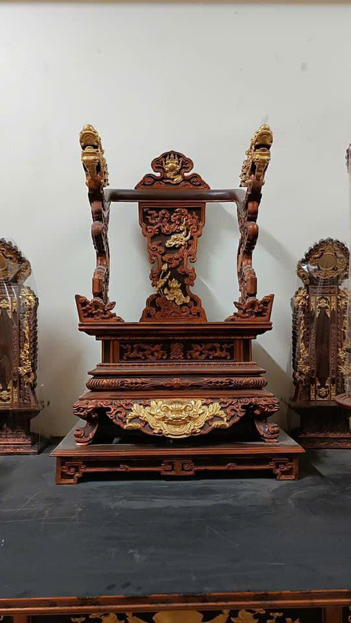 Ngai và bài vị 011